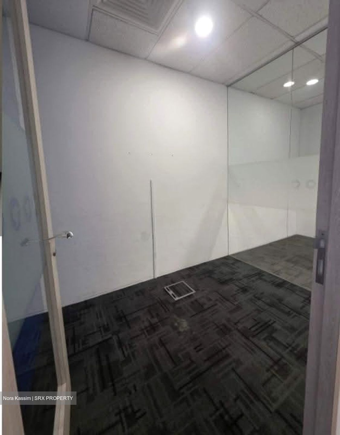 MYP Plaza (D1), Office #637247371